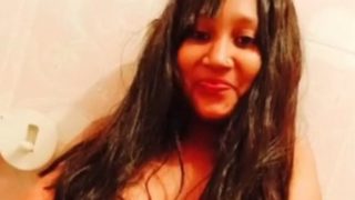 Pertunjukan Telanjang Seksi Dari Istri Bengal Panas Untuk Suaminya