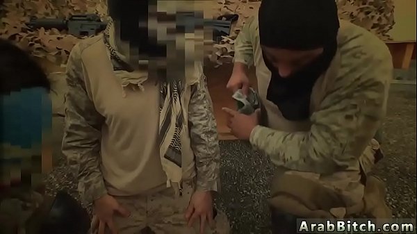 Kantor Dan Rumah Arab, Cewek Lokal Kerja Dengan Pantat Besar