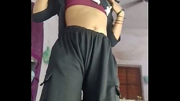 Cowgirl Goyang Hot, Suami Indian Bhabhi Ngentot Pussy Istri Keras-keras Dengan Audio Hindi Menggairahkan