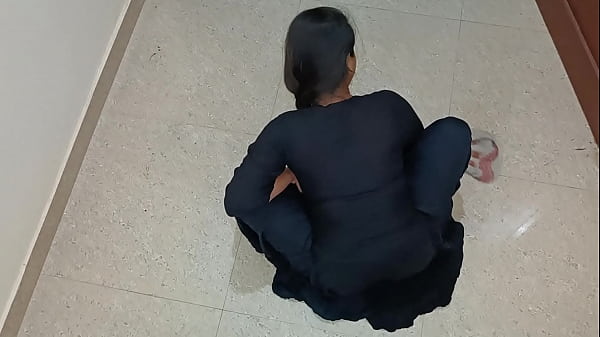 Gadis India Seksi, Pembersih Rumah, Digituin Pemilik Kamar Dengan Suara Erotis Jelas Bahasa Hindi