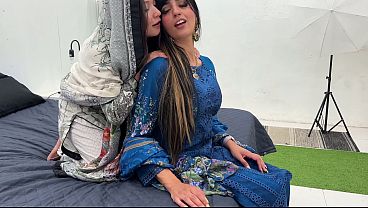 Tiga Serangkai Menggoda Dua Arab Montok Dengan Payudara Besar Dan Memek Ketat – Aaliyah Yasin Dan Jade Presley