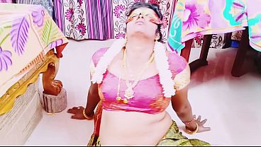 Desi Bhabi Bohot Pyasi, Swamiji Ke Saath Chudai Karte Hue Gandi Gandi Baatein Karti Hai.