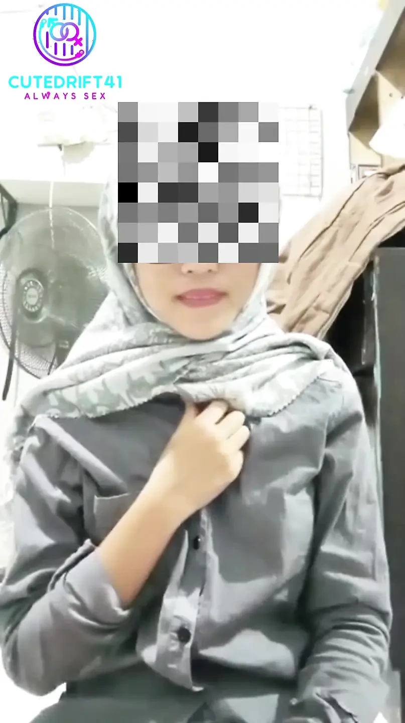 Indonesian Hijab Porn With Big Breasts
