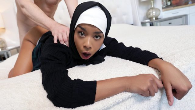 Hijabhookup – Freya Kennedy, Bukan Kayak Wortel, Lebih Liar & Nikmat Banget