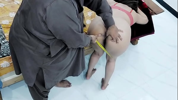 Penjahat India Menggila Di Pantat Besar Gadis Desa Gawar, Bercinta Kasar Dan Romantis Dengan Suara Hindi Yang Jelas