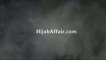 Ibu Tiri Arab Mengira Kontolku Adalah Lampu, Sampai Ujungnya Basah Berkilau