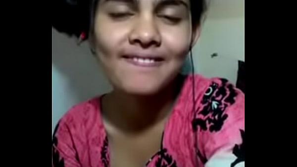 Cewek India Bikin Makin Greget, Pake Baju Tipis Keliatan Semua Lekuk Tubuhnya.