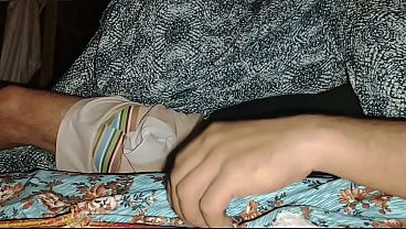 Malam Tadi, Ibu Tiri Kasih Nikmat Gila, Aku Masukin Dua Jari Ke Memeknya Sampe Keluar Air.