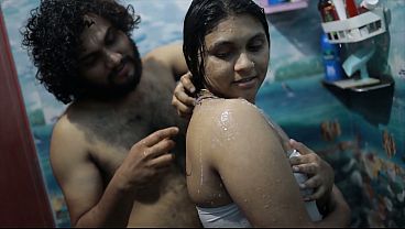 Cewek India Mandi Panas, Adik Tiri, Asmara Panas Menggoda.