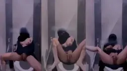 Hijab Mesum Colmek Di Toilet Mall, Bikin Ngiler Semua Yang Lihat.