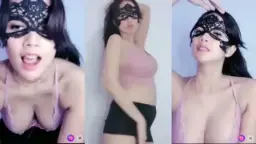 Jesselyn Host Baru, Goyangannya Bikin Makin Panas, Binal Banget Bikin Ngilu.