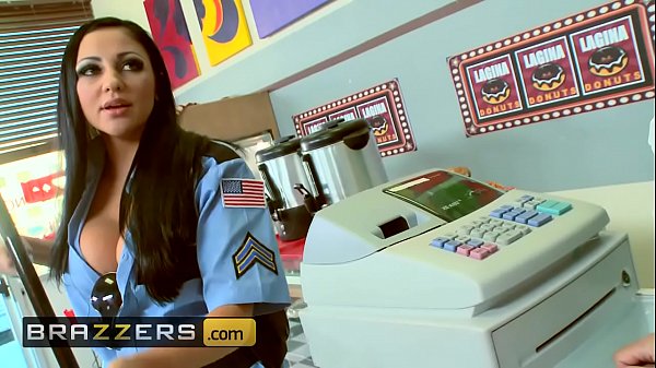 Seragam Ketat, Toket Montok – Audrey Bitoni, Honey White, Johnny Sins – Boston Cream – Brazzers