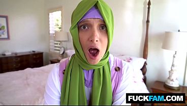 Hijabi Nafsunya Ngaceng, Pertama Kali Dicocol Kontol Gede Izzy Lush Sama Donnie Rock