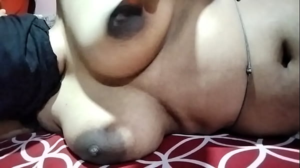 Mallu Indian Bhabh Lagi Horny, Siap Digebuk