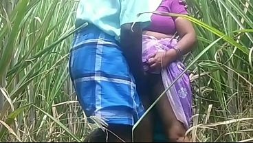 Pasangan Desa India Bercinta Di Alam Terbuka