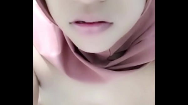 Vcs Bareng Selingkuhan Sambil Suami Lagi Gak Ada Di Rumah, Enak Banget Rasanya.