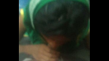 Desi Auntie Ngemis Di Kereta Lokal, Siap Digoyangin Nafsu Bejat.