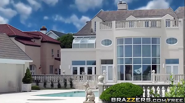 Nonton Angelina Valentin Di Brazzers – Pantat Gede Suka Yang Besar, Dua Kontol Masuk Sekaligus Di Memek Dan Bokong