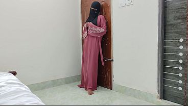 Malu-malu Tapi Pengen Banget, Cewek Hijab India Pertama Kali Digenjot Puas