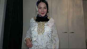 Pov – Ngewein Adik Tiri Muslimah Pake Hijab, Romantis Tapi Mesum Banget