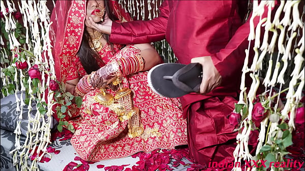 Malam Pertama Pernikahan India, Ngewe Panas Di Ranjang Pengantin, Bikin Crot Terus.