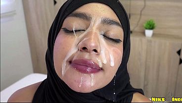 Muslimah Jilbab Abg Digojlok Keras Sampe Pancut Di Dalem