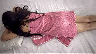 Nri Cewek Minta Bokongnya Dipegang Pelayan, Langsung Digenjot Memek, Pantat Gede.
