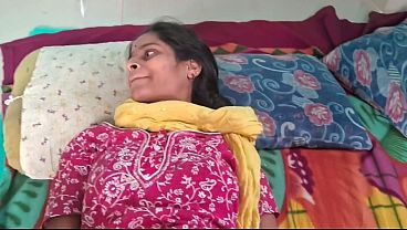 Desi Bhabhi Digoyang Tetangga Sampai Meringis