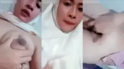 Ukhti Pake Mukenah Transparan, Badan Montok Kelihatan, Siap Digoyang Liar