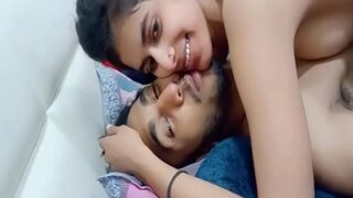 Video Mesum Cewek India Panas Sama Pacar Bejadnya Di Kamar Hotel
