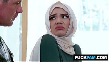 Mampus Lu Lihat Hijab Imut Pertama Kali Digarap Tukang Ledeng Gila, Naudi Nala Sama Jason Sarcinelli