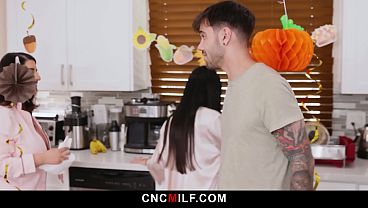 Ibu Tiri Baru Marica Langsung Diajarin Tradisi Keluarga Yang Bebas Dipakai, Siap Digilir Kapan Aja.