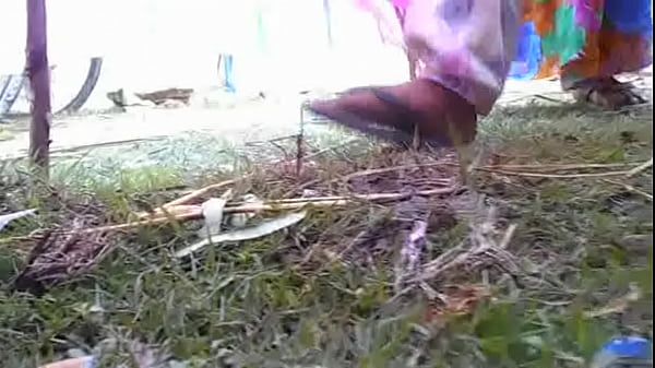 Desi Cewek Kencing, Becek Makin Basah