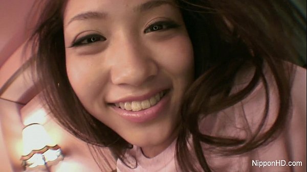 Cewek Jepang Ngeblow Sambil Ngintip Dari Sudut Pandangku