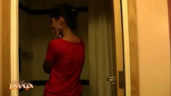 Nih Cewek India Telanjang, Pamerin Semua Bagian Hotnya.