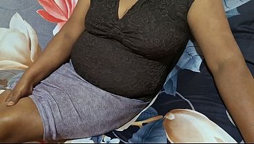 Panasnya Mama Tiri Asia Saat Liburan, Bikin Ngilu
