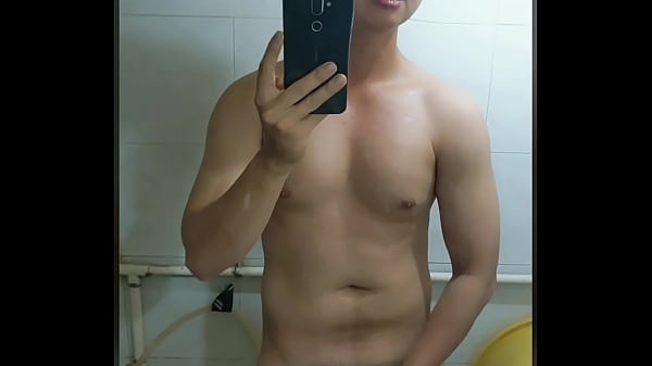 Gigolo Asia, Kontol Panas Siap Ngewein Kamu Malam Ini