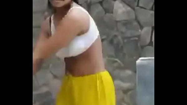 Tarian Desi Panas Bikin Ngaceng, Bagian 02