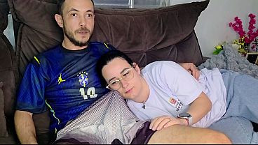 Irmã De Criação Gemendo Gostoso Enquanto O Irmão A Provoca Durante O Jogo Do Brasil