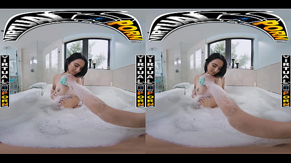 Virtual Porn – Kiana Kumani Banjir Air Panas Di Kamar Mandi, Berubah Jadi Aksi Memek Dan Kontol Panas Bareng Kakak Tiri